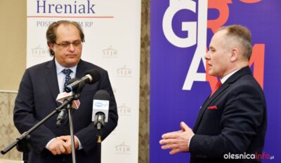 Minister i poseł w Oleśnicy. Samorządowcy dziękowali i chwalili rząd [ZDJĘCIA]