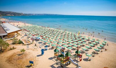 Wakacje na Słonecznym Brzegu – dlaczego Polacy wybierają ten kierunek?