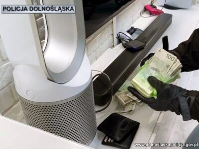 Kolejne uderzenie w biznes narkotykowy. Policja weszła w jednym czasie do kilkunastu mieszkań