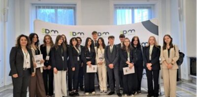 22 uczniów I LO w Oleśnicy na obradach Sejmu Dzieci i Młodzieży