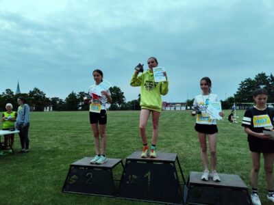 Uczennica SP Gminy Oleśnica ze złotem na Ślężańskich Biegach Młodzieżowych