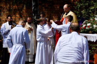 olesnica-boze-cialo-sw.janDSC_4440