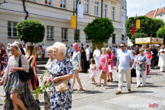 olesnica-boze-cialo-sw.janDSC_4502