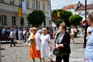 olesnica-boze-cialo-sw.janDSC_4514