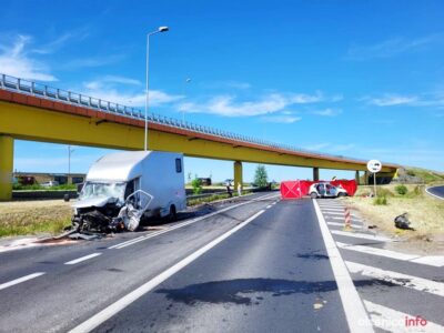 Wypadek śmiertelny pod Oleśnicą. Nie żyją dwie osoby