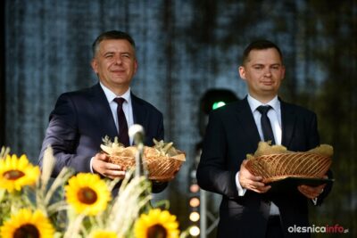 Trwają powiatowe dożynki. Ich gospodarzem jest gmina Dobroszyce [ZDJĘCIA]