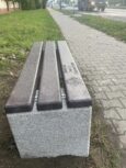 W mieście stanęło kilkadziesiąt ławeczek dla seniorów
