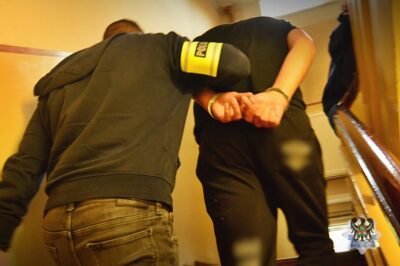 Zatrzymano mężczyznę, który oszukiwał metodą „na policjanta”