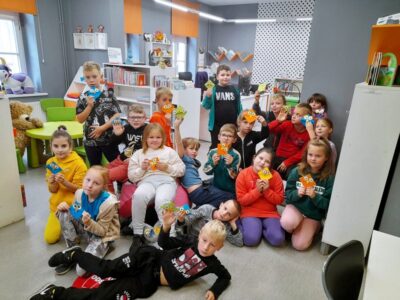 Uczniowie z Ligoty Małej z wizytą w oleśnickiej bibliotece