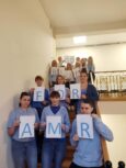 Pracownicy Powiatowej Stacji Sanitarno-Epidemiologicznej w Oleśnicy dołączyli do akcji ,,GO BLUE for AMR’’