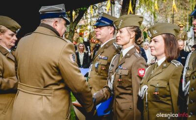 Uroczystości 11 Listopada przy pomniku Kombatantów w Oleśnicy [ZDJĘCIA]