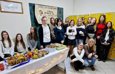 Udany Jarmark Bożonarodzeniowy w I LO [ZDJĘCIA]