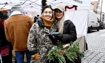 Konwój Radia ZET i jarmark świąteczny na rynku w Oleśnicy [ZDJĘCIA]