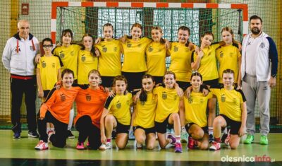 Wygrana w debiucie młodych zawodniczek SPR Oleśnica [ZDJĘCIA]