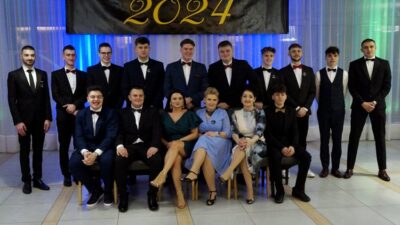 Bal studniówkowy uczniów z Sycowa [ZDJĘCIA]