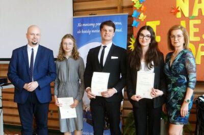 Sycowscy maturzyści pożegnali szkolne mury [ZDJĘCIA]