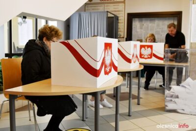 Tusk apeluje o zniesienie dwukadencyjności w samorządach: Pozwólcie ludziom wybierać swoich gospodarzy
