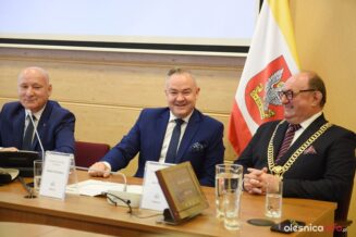 inauguracyjna-sesja-rada-miasta-olesnica-75X_6444