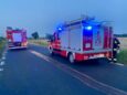 Strażacy usuwali plamę oleju z drogi