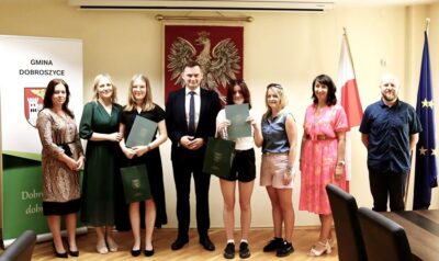 Najlepsi absolwenci z nagrodami pieniężnymi od wójta
