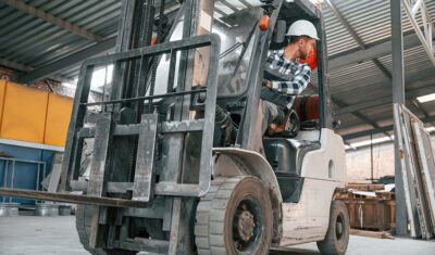 Co zrobić, gdy dźwig towarowy przestanie działać?