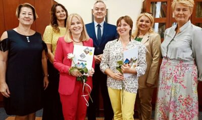 Akty mianowania dla dwóch nauczycielek