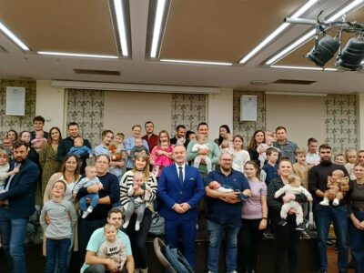 W Oleśnicy powitano najmłodszych mieszkańców