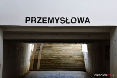 Tym, którzy nie znajdą miejsca przy Kolejowej, urzędnicy polecają parking przy Przemysłowej
