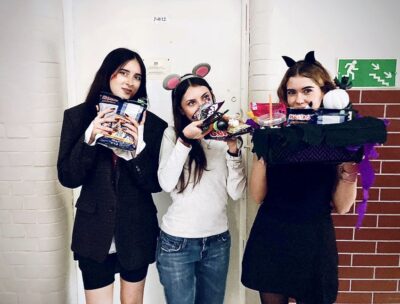 Halloween w II LO w Oleśnicy. Świetna galeria zdjęć