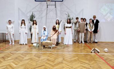 Jasełka i nagrody dla laureatów konkursów świątecznych w I LO [ZDJĘCIA]