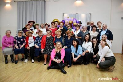 Nie liczę godzin i lat, czyli seniorzy ze Smolnej na zabawie karnawałowej [ZDJĘCIA]