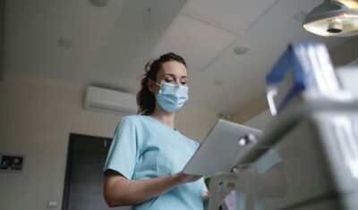 Jakie badania i usługi oferują centra medyczne dla dzieci i dorosłych?