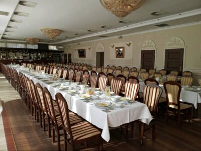 Osiemnastki, przyjęcia komunijne, chrzciny, wesela i inne uroczystości. Kryształowy Dwór zaprasza