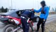 Kaskaderskie popisy młodego motocyklisty