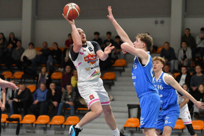 Miesiąc prawdy dla ekipy Marcina Stacha. Zapraszamy na mecz z Twierdzą Kłodzko