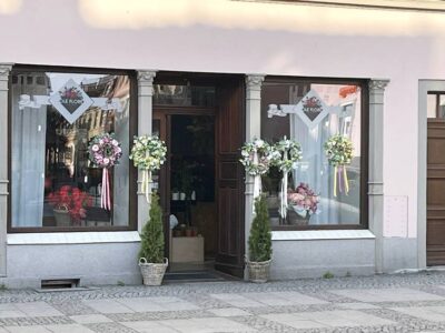 Piękne witryny i kwiaty przed lokalami. Oleśnicki rynek zyskuje dzięki przedsiębiorcom