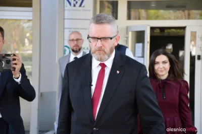 Grzegorz Braun w prokuraturze. Chodzi o głośną sprawę z oleśnickiego szpitala