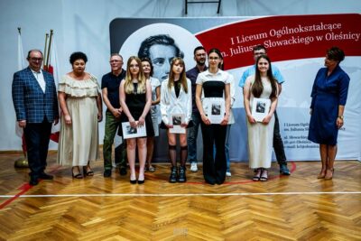 Uroczysta gala w I LO w Oleśnicy. Nagrody i wyróżnienia dla najlepszych [NAZWISKA, ZDJĘCIA]