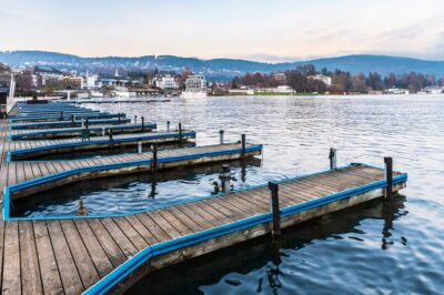 Pomosty ładunkowe – klucz do efektywnej logistyki magazynowej