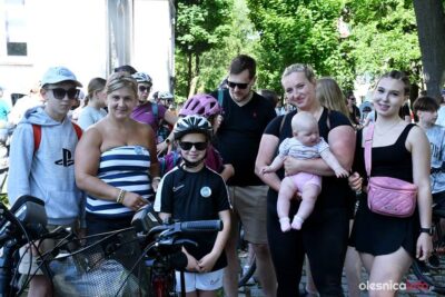 Rajd rowerowy w Oleśnicy. 200 uczestników wyjechało w ponad 20-kilometrową trasę [ZDJĘCIA]