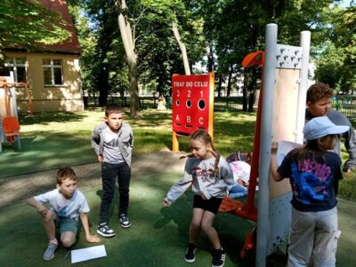 Dzień pustej klasy. Języka angielski w plenerze