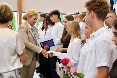 Tak rok szkolny zakończyli uczniowie i nauczyciele ósemki [ZDJĘCIA]