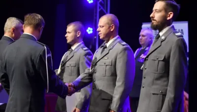 Święto oleśnickiej policji. Wyróżnienia i awanse dla funkcjonariuszy [ZDJĘCIA, NAZWISKA]