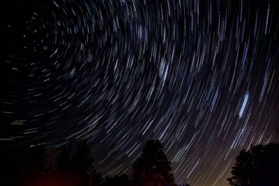 Jedna noc, dwa podniebne spektakle. Przed nami Noc Perseidów w Stradomi Wierzchniej