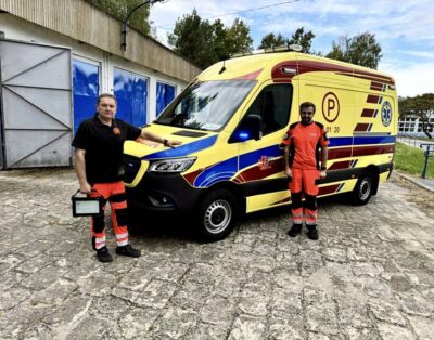 Szpital kupił nowy ambulans dla stacji pogotowia w Twardogórze
