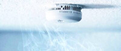 Czujka może uratować życie. Strażacy apelują, by zadbać o bezpieczeństwo w domu