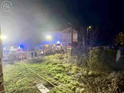 Pożar stodoły w Goszczu. Na miejscu kilka zastępów straży pożarnej