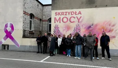 Skrzydła Mocy na ścianie szpitala. Kolejna inicjatywa Rolki Reggae Rajd
