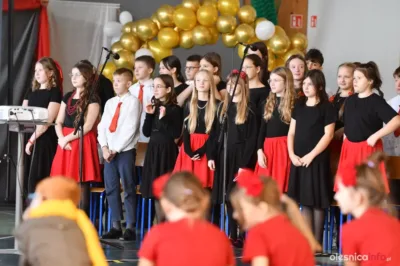 Szkoła Podstawowa w Dobroszycach świętowała jubileusz 80-lecia [ZDJĘCIA]
