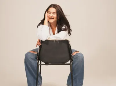 Od marzenia do debiutu. Natalia Szczoczarz o kulisach powstania utworu „Płynę”